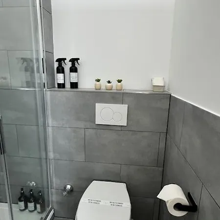 Apartment 15 Min Bis Zur Messe Und Hbf Nahe Dusseldorf